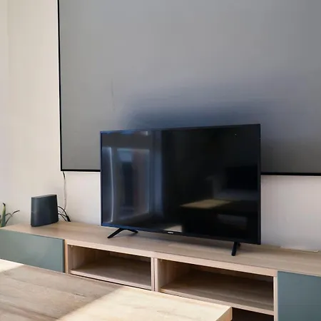 Bright Apartment In Hypercenter With Parking Tourcoing Exterior photo