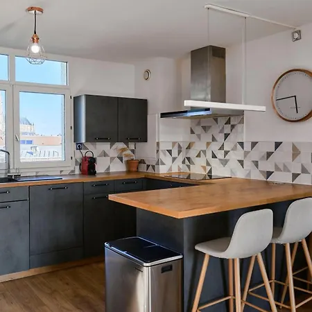 Bright Apartment In Hypercenter With Parking Tourcoing Exterior photo