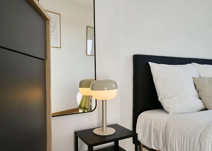 Bright Apartment In Hypercenter With Parking