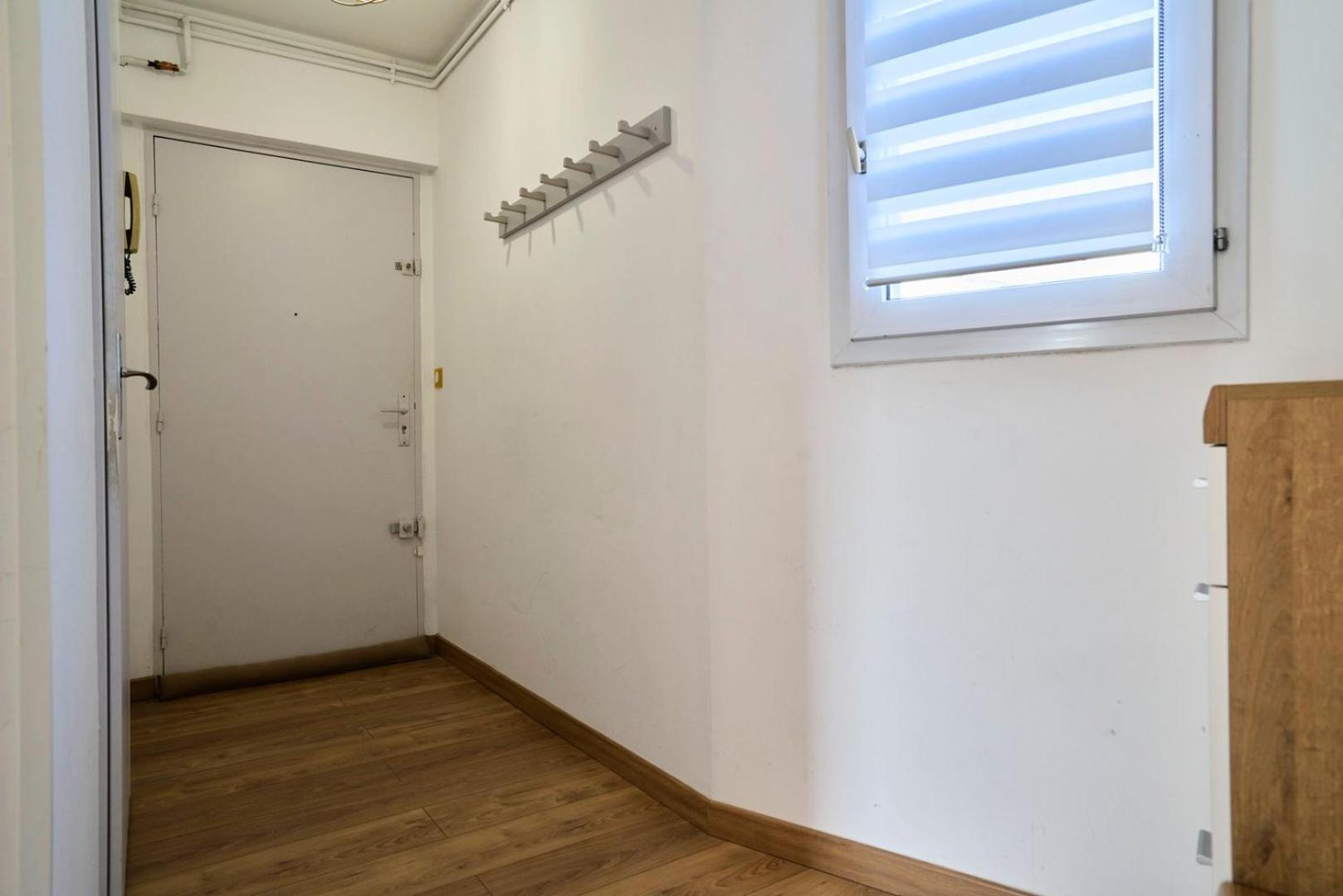 Bright In Hypercenter With Parking * Tourcoing