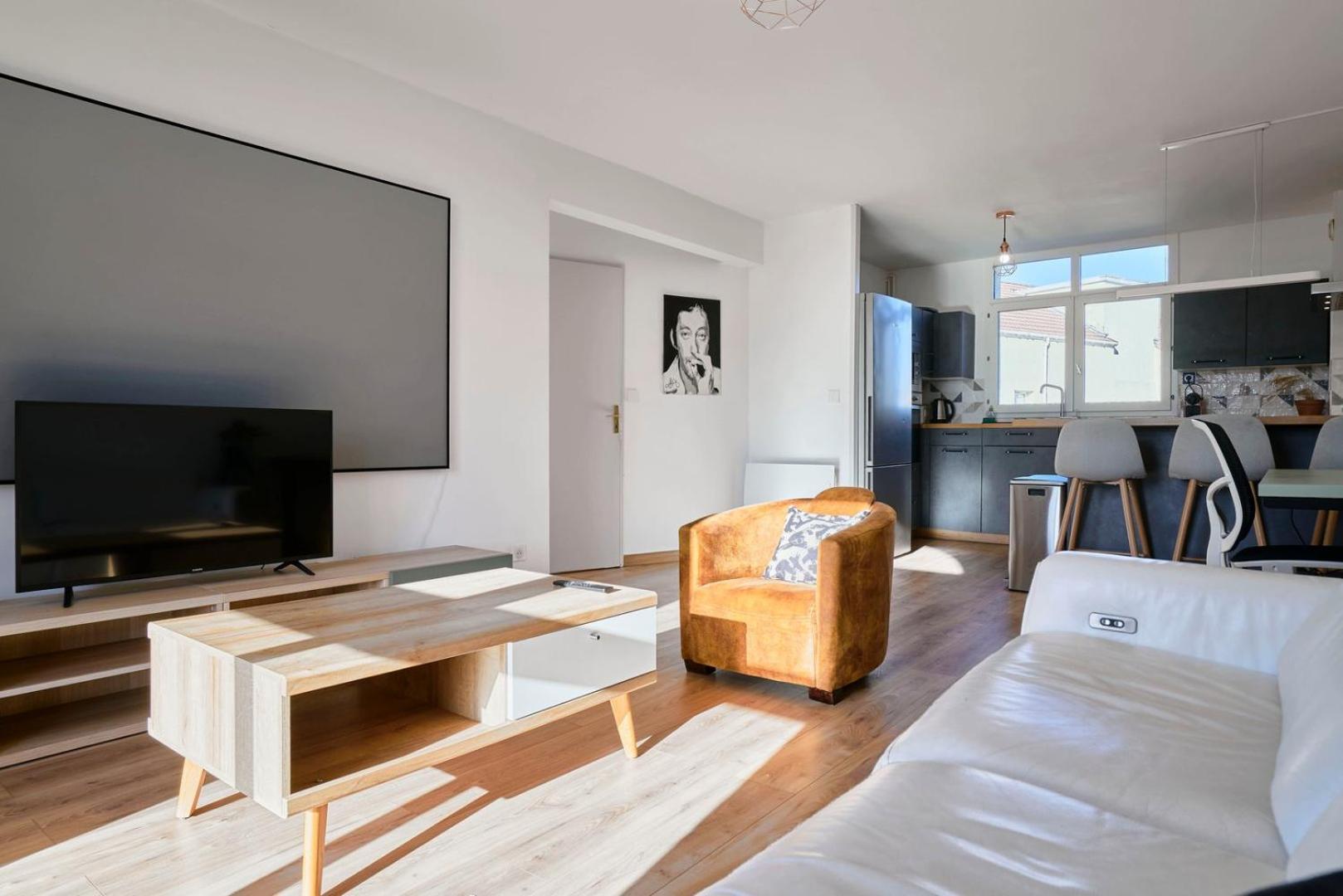 Apartment Bright In Hypercenter With Parking